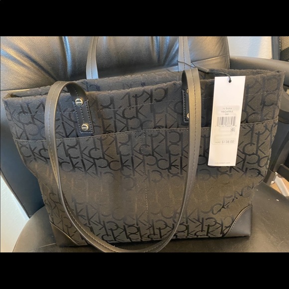 Calvin Klein purse - Picture 3 of 3